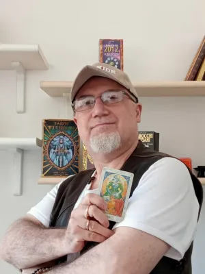 Clairvoyance Psychic and Tarot reader