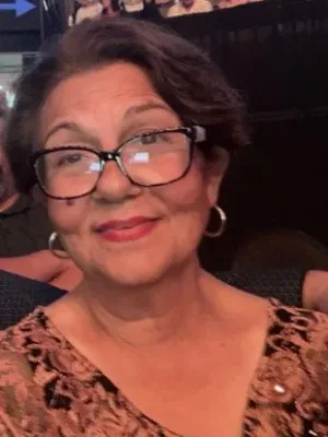 michelle ross tarot card reader love advisor call one free quest