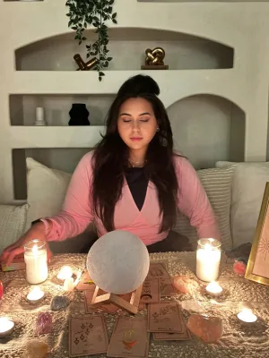 Gifted Intuitive Psychic Providing Clarity In Love And Life 