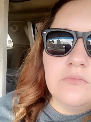 Reading tarot and connecting with your energy to help you