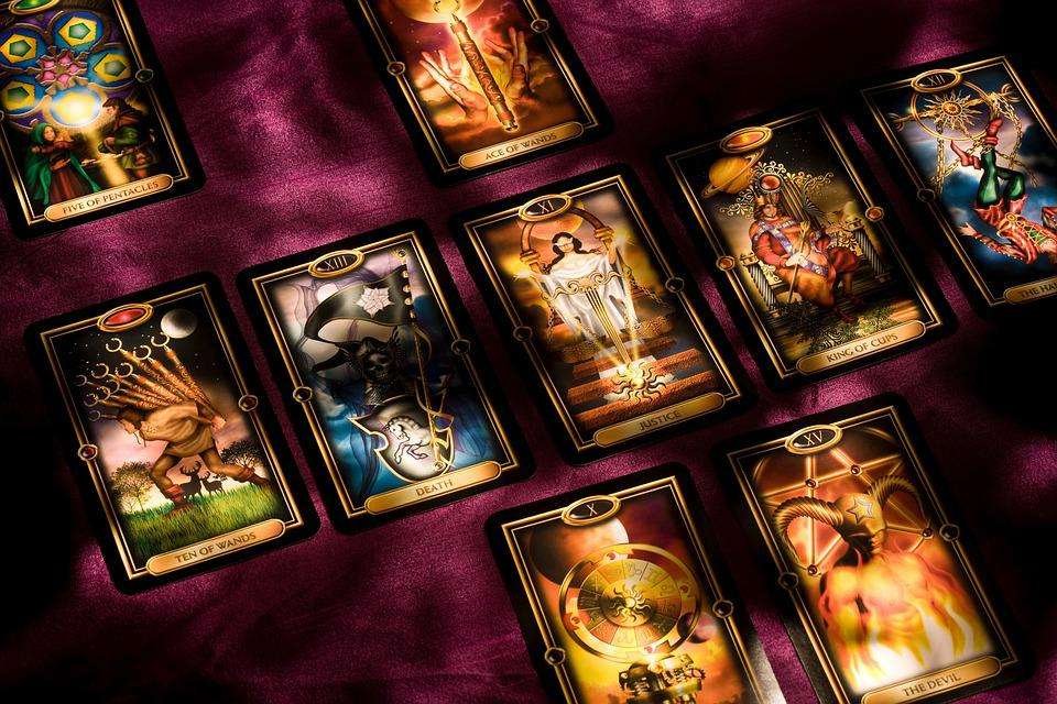 How To Do a Tarot Reading