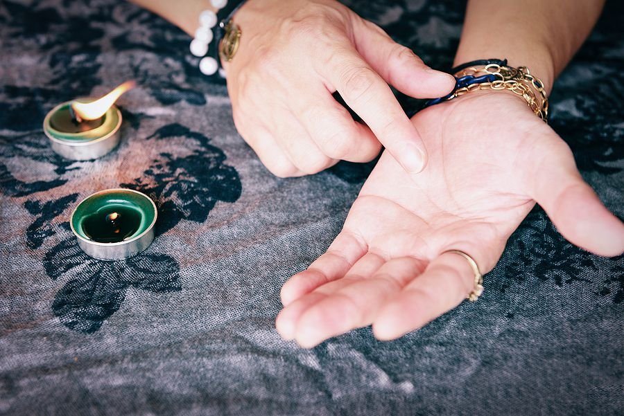 Psychic readings and what to ask
