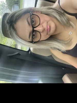 Psychic and tarot card reader